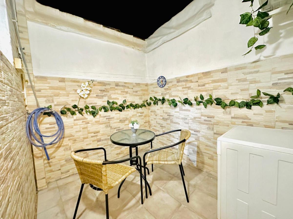 Sol Apartamentos Malaga Centro Exterior foto